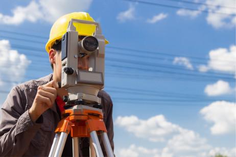 Como o sistema de GPS torna o levantamento topográfico tão preciso?